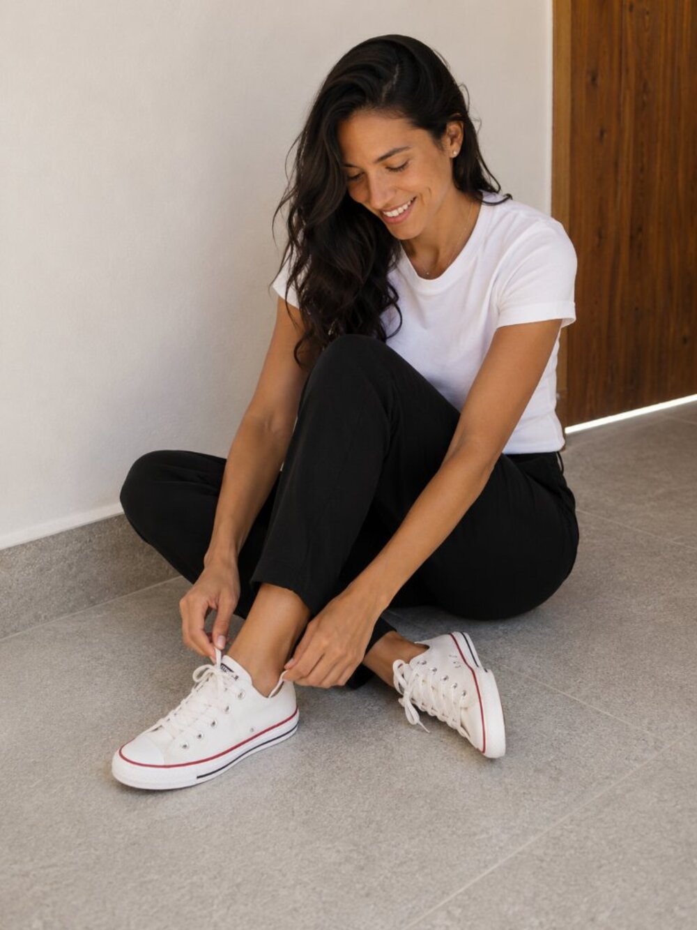 Converse White Low Cut - Size 6